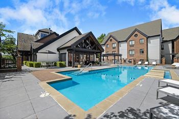 Apartment swimming pool